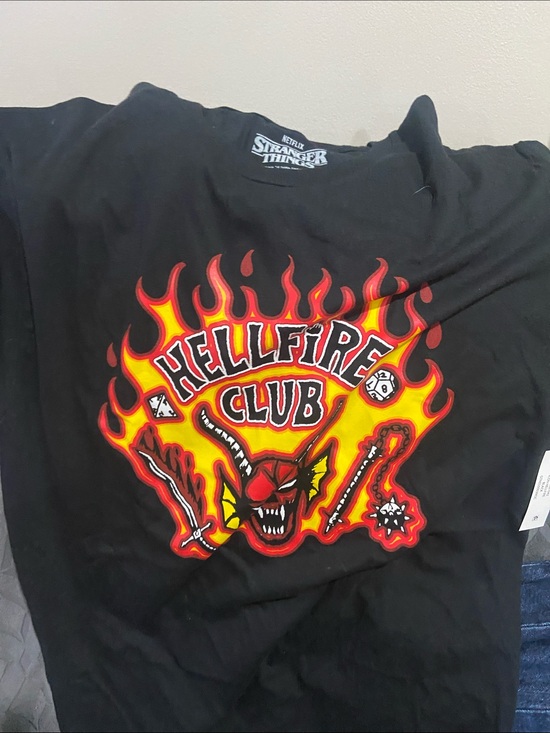 Stranger Things Other - Stranger Things Hellfire Club Short Sleeve Graphic Tee - Black